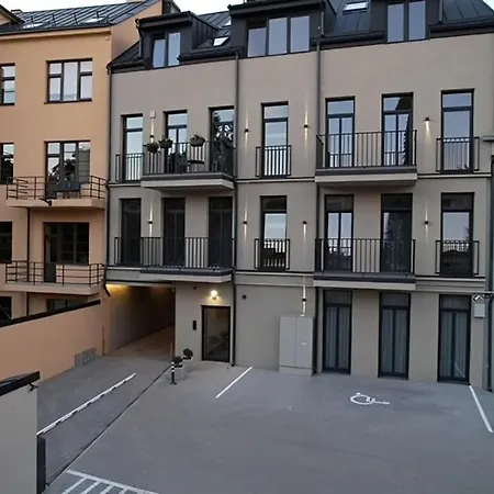 Old Town - Bajor Studios - Self Check-In And Parking Kowno Zewnętrze zdjęcie